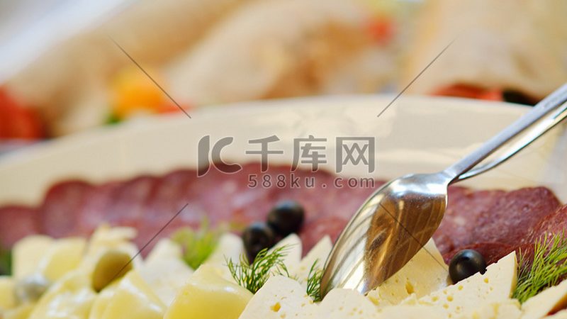 社区餐饮供应链：揭秘其背后的排名逻辑